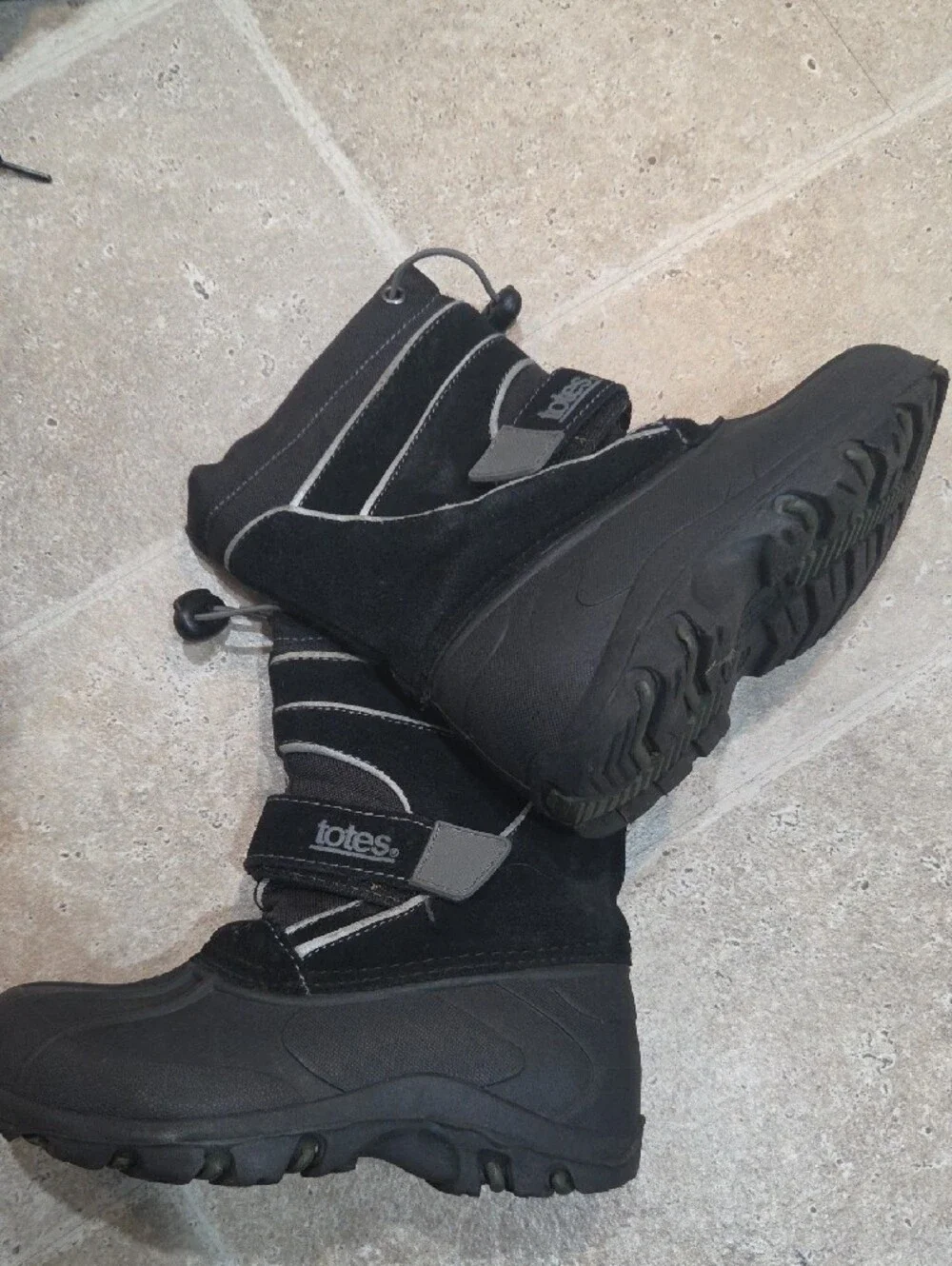 totes Kids Black and Gray Snow Boots